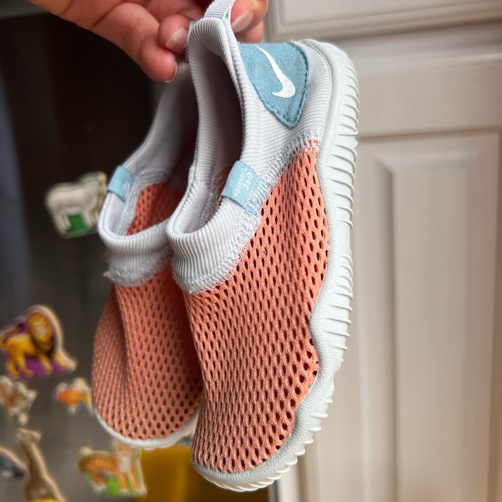 Nike aqua sock 360, toddler shoes